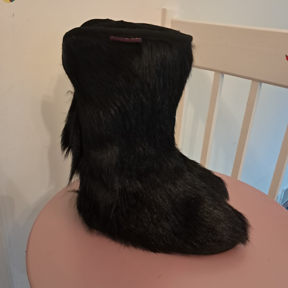 Mou Boots Women's 8 Black Goat Hair Fur Shaggy Luxury Designer Winter Cozy